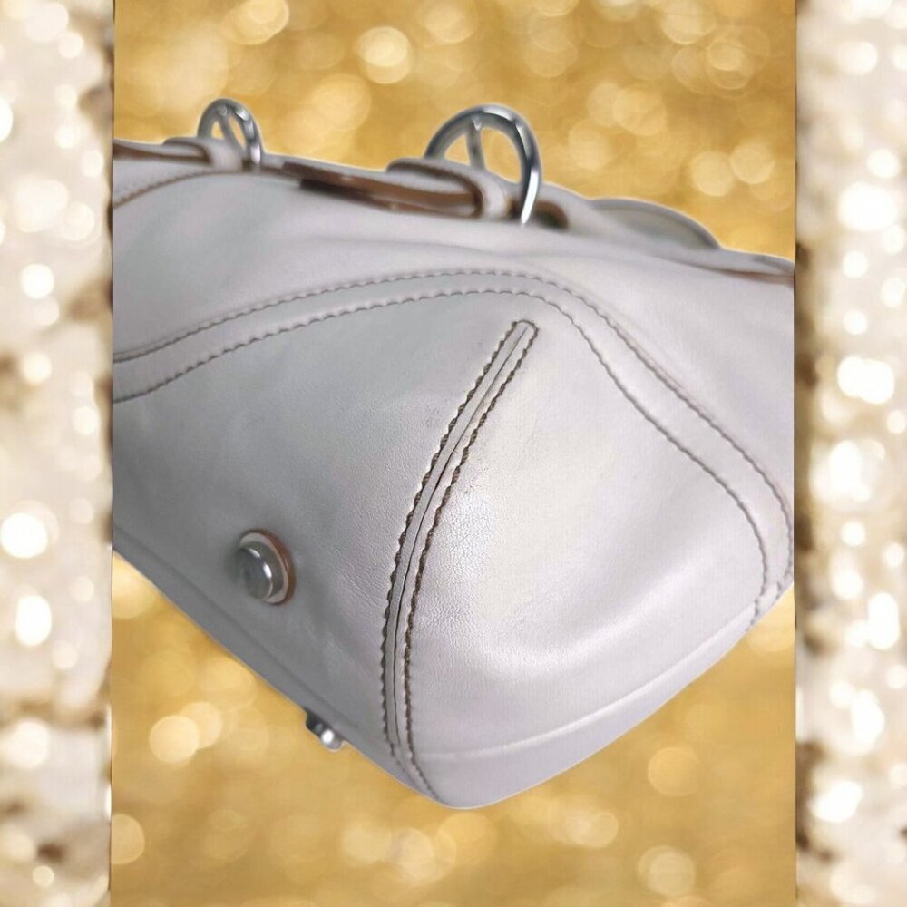 COACH Vintage Soho Flap Satchel /Shoulderbag in ivory - Picture 6 of 11